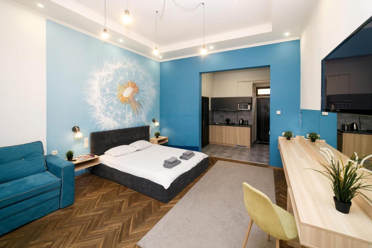 Main Square Apartment Good Stay In The City Center Lviv Exterior photo